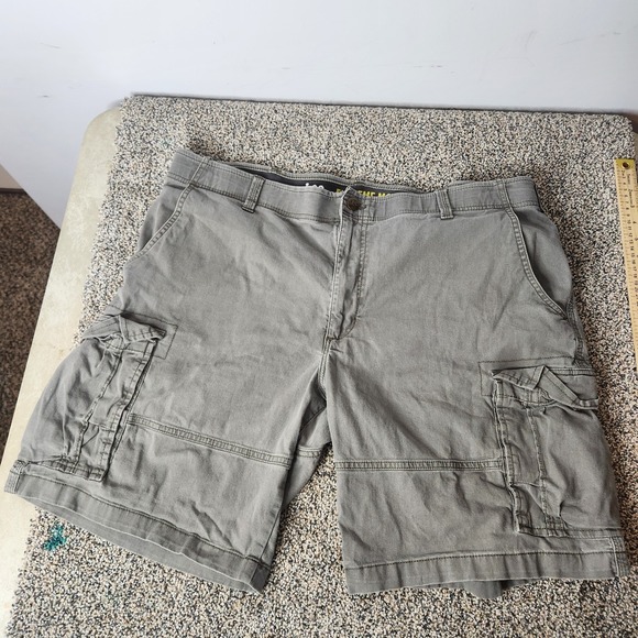Lee Extreme Motion Performance Series Gray Cargo Shorts Men's 42 Workwear - Picture 1 of 7